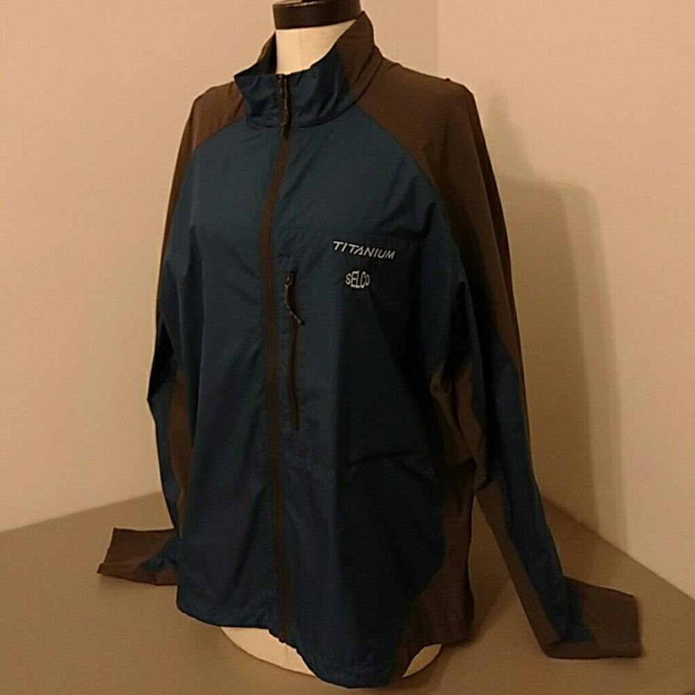 Columbia windbreaker